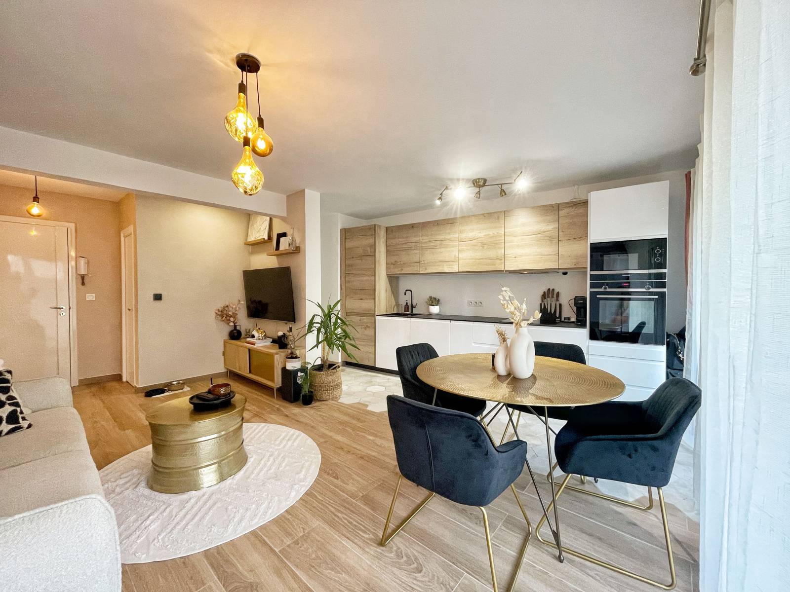 Rénovation d’un appartement T2 avec un architecte d’intérieur vers Cannes