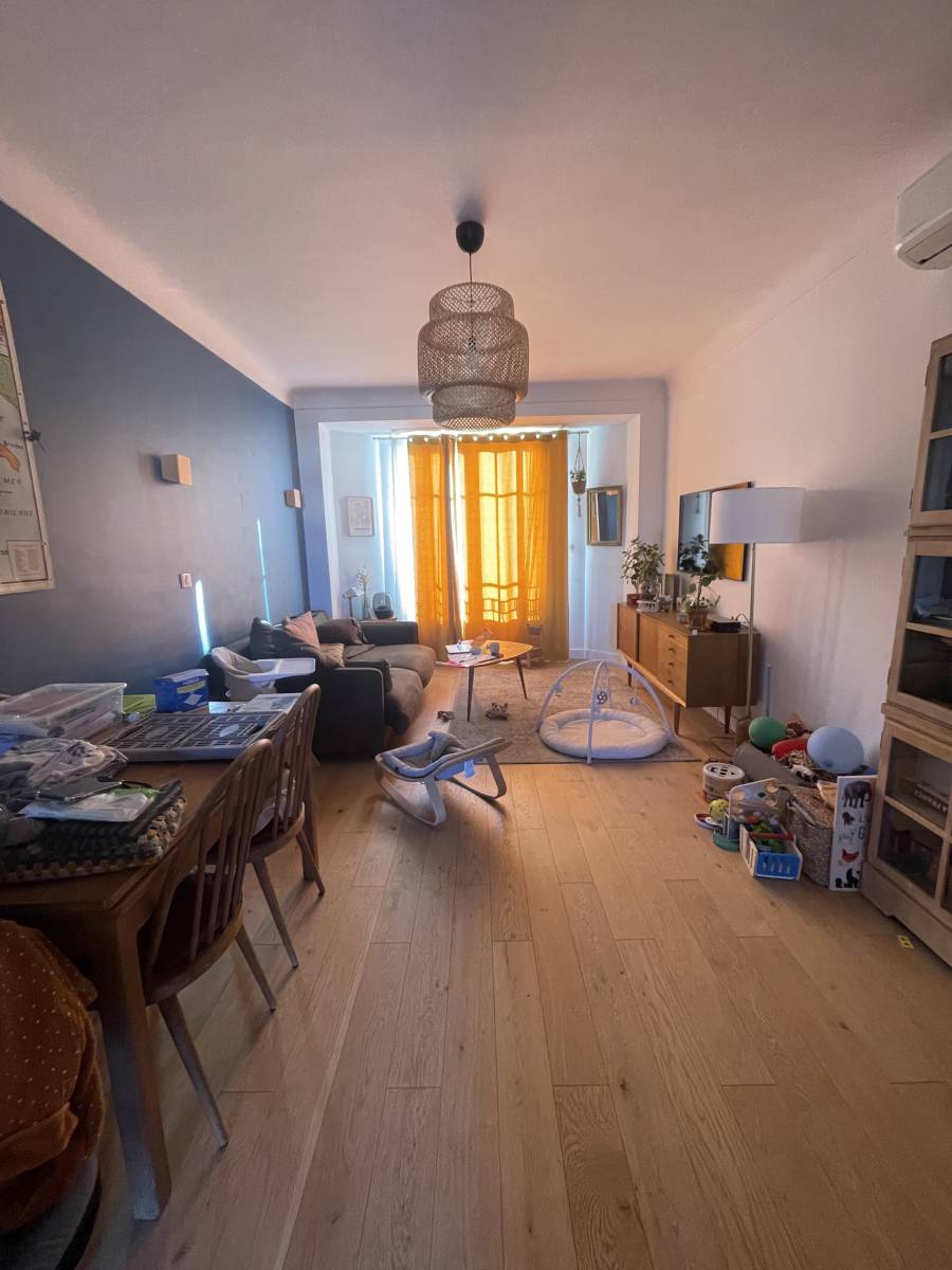 Conseils et accompagnement pour embellir votre appartement à l'aide d'un décorateur d'intérieur à Antibes