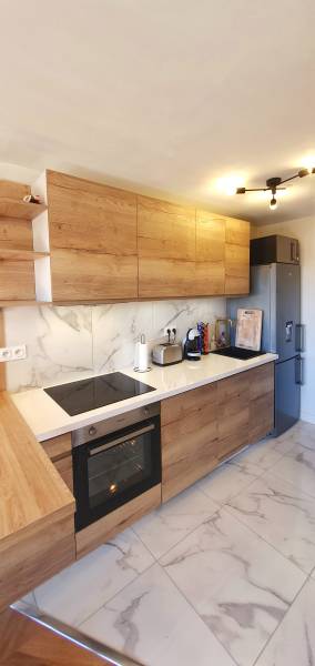 Achat d'une cuisine pour un appartement à la location saisonnière à Théoule-sur-Mer dans le Var