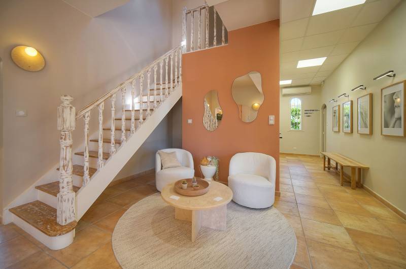 Créer un local professionnel haut de gamme à Cannes avec un architecte d'intérieur : clé en main