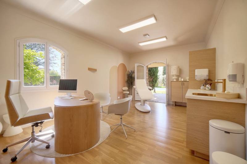 Bureau professionnel haut de gamme rénové