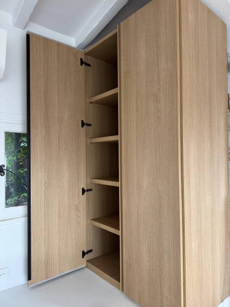 Armoire en bois haut de gamme à Cannes