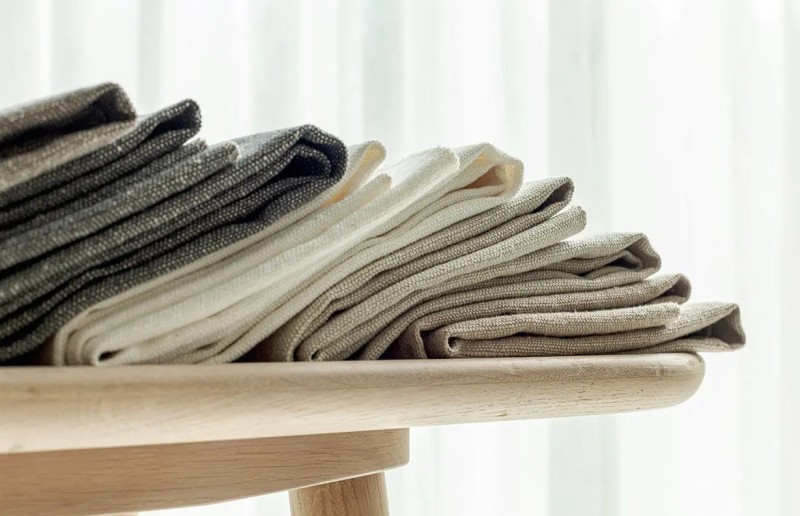 Canapé sur mesure haut de gamme : design, confort et personnalisation avec Ambiance Signature